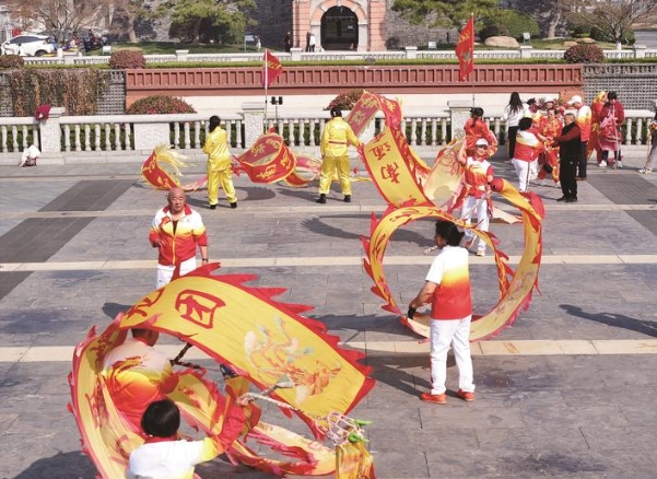 “彩帶龍”健身休閑